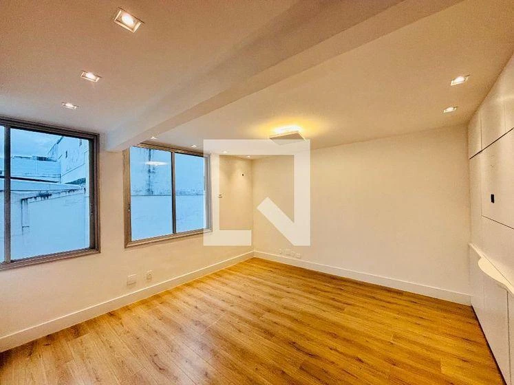 4-bedroom apartment with a walk-in closet in Rio de Janeiro — photo 10