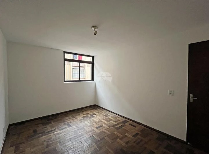 Apartamento com 3 quartos e cozinha fechada — photo 8