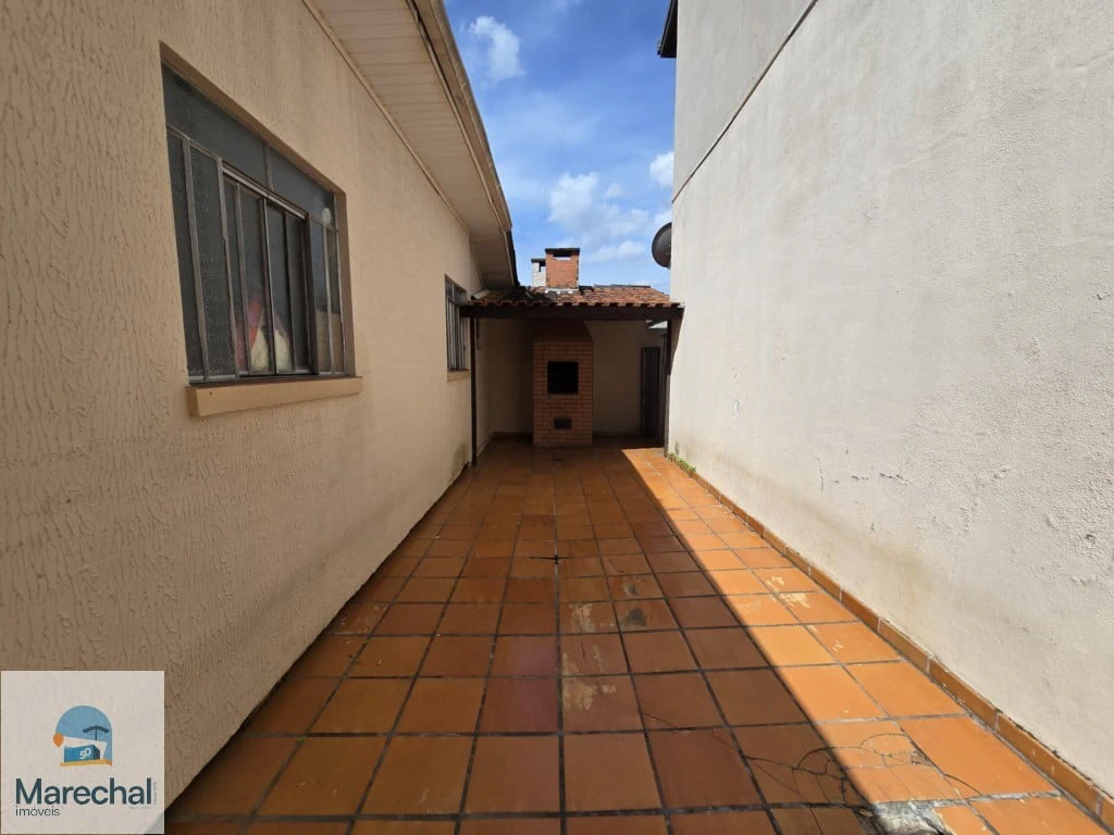 3-bedroom house with a private BBQ — photo 19