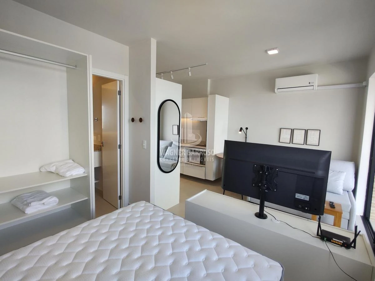 Furnished 1-bedroom apartment with a balcony — photo 26