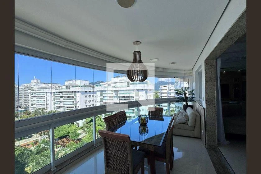 Furnished 3-bedroom apartment with 200 m² — photo 41