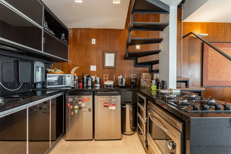 Furnished duplex apartment with 1 bedroom and 3 bathrooms — photo 2