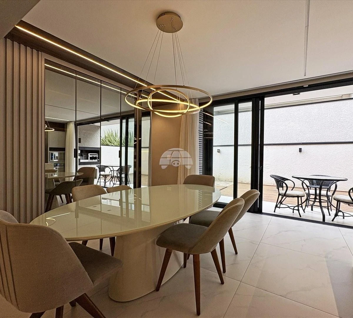 Furnished 293 m² house with open-plan kitchen — photo 26
