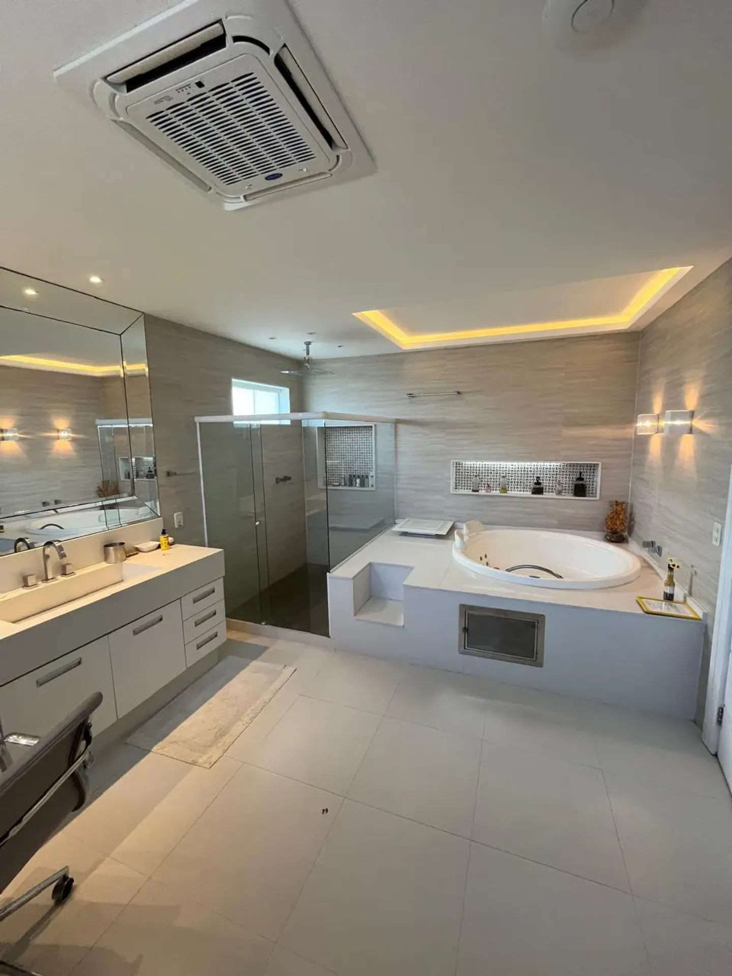 Furnished house with 5 bedrooms and open-plan kitchen — photo 27