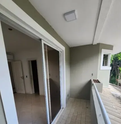 Casa com janelas do piso ao teto, Barra da Tijuca — photo 15