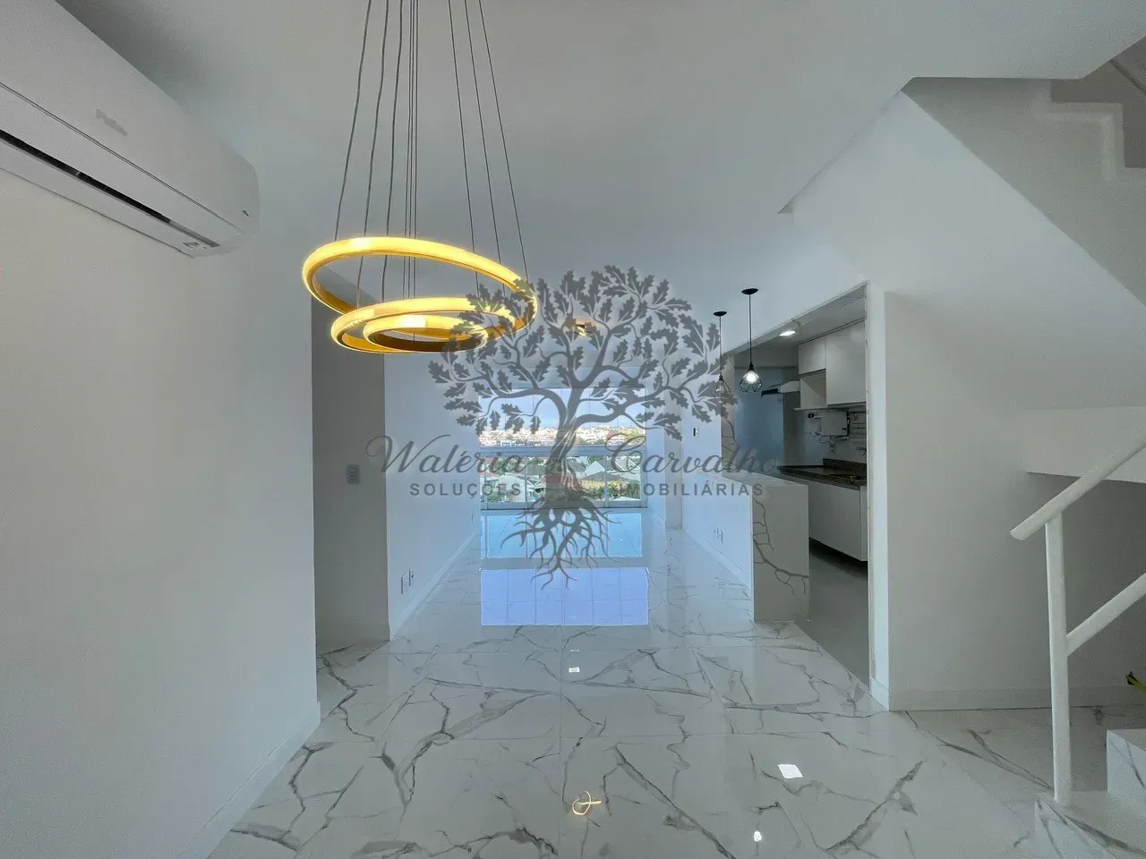 Penthouse with open-plan kitchen and 4 bedrooms — photo 4