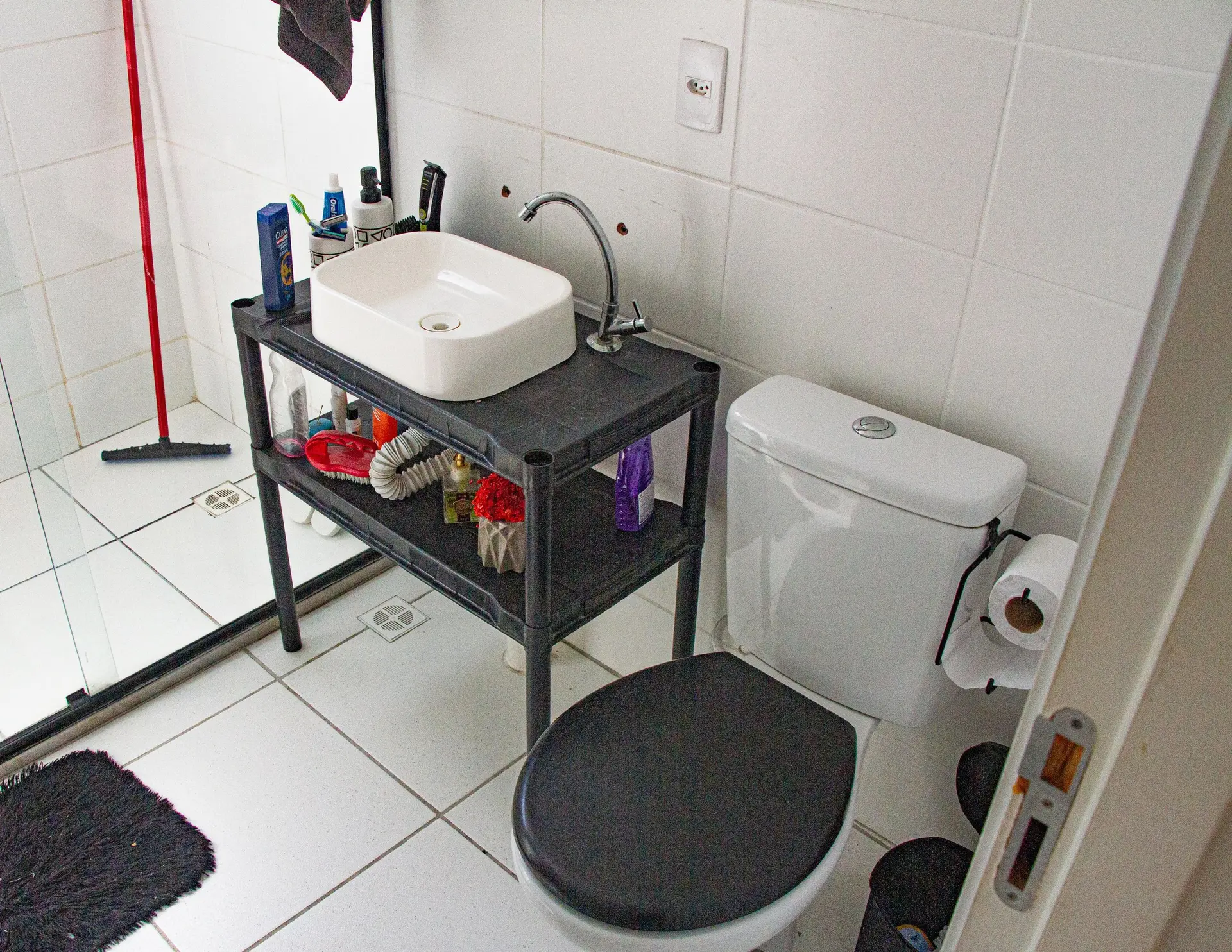 Furnished 2-bedroom apartment with 1 bathroom — photo 15