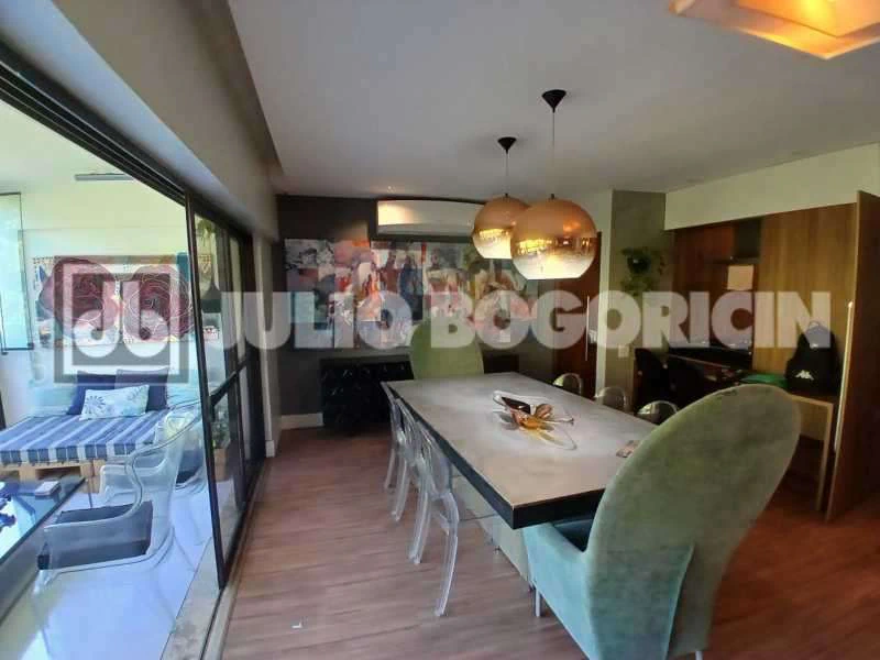 Furnished 191 m² apartment with 4 bedrooms and 2 parking — photo 8