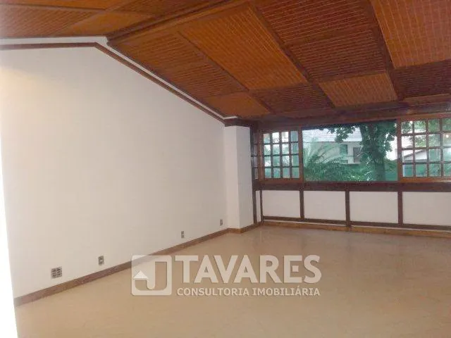 Unfurnished house with 5 bedrooms and a gas stove — photo 31