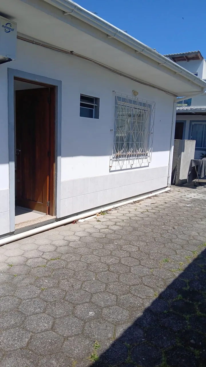 2-bedroom, 100 m² house in Florianópolis — photo 3