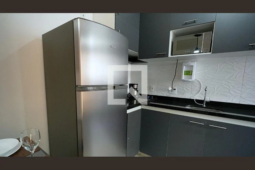 Furnished 32 m² apartment with 1 bedroom and open-plan kitchen — photo 5