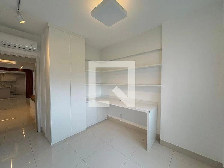 Departamento de 3 dormitorios con balcón cerrado con vidrio — photo 48