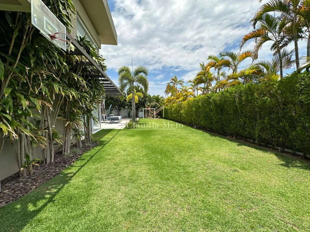 Casa com 5 suítes e cozinha integrada de 900 m² — photo 11