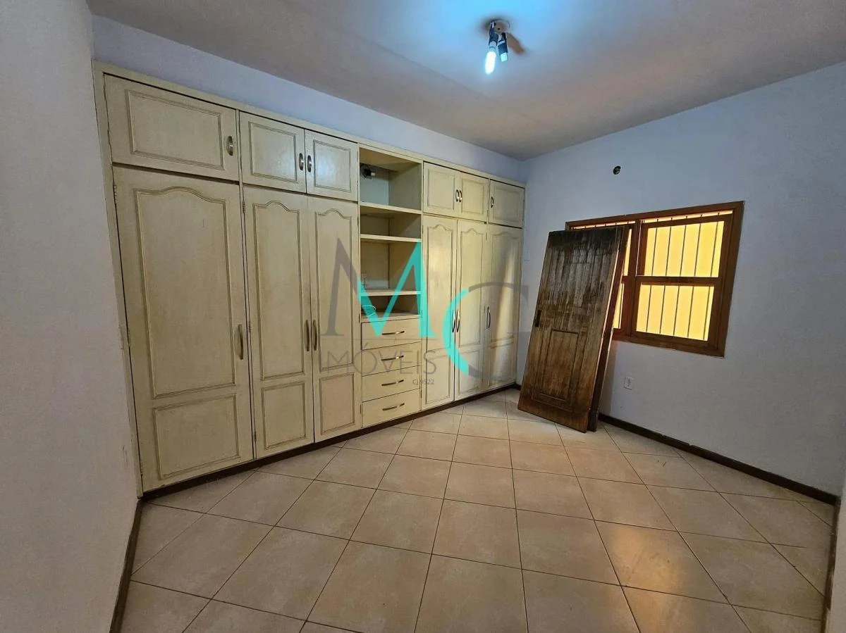 House with 4 bedrooms, 2 en-suites and 4 parking — photo 29