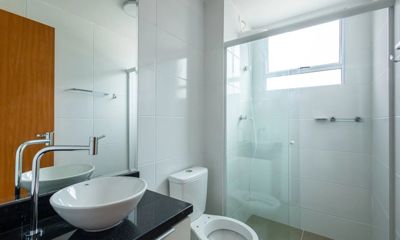 2-bedroom apartment in a building with a coworking space — photo 4