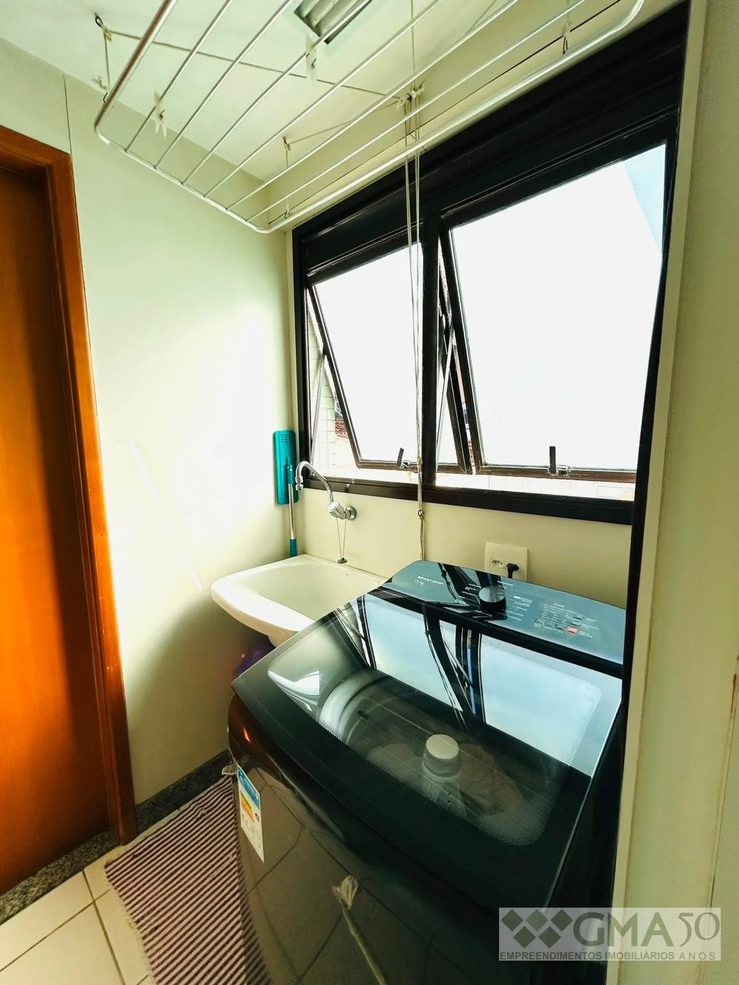 Apartment with 4 bedrooms and 5 bathrooms, 2 parking spaces — photo 37