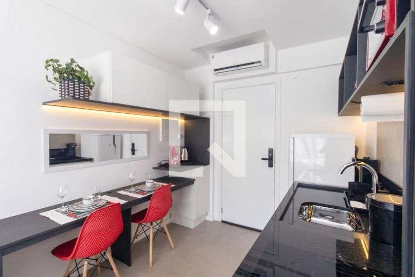 Apartamento amueblado de 1 dormitorio con cocina compacta, 22 m² — photo 3