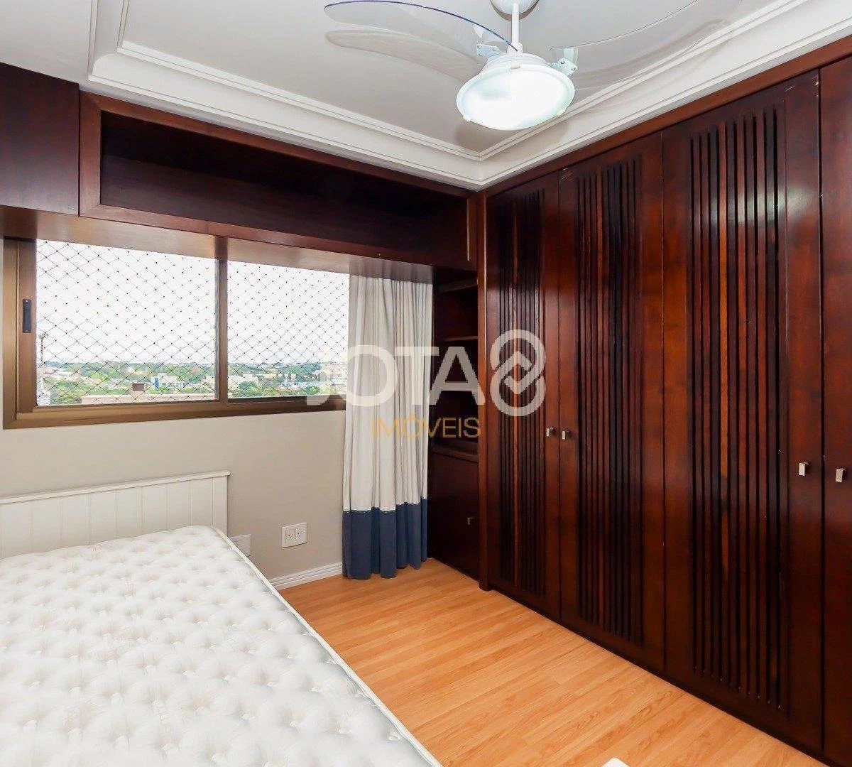 Apartment with 3 bedrooms, 1 en-suite and balcony — photo 7