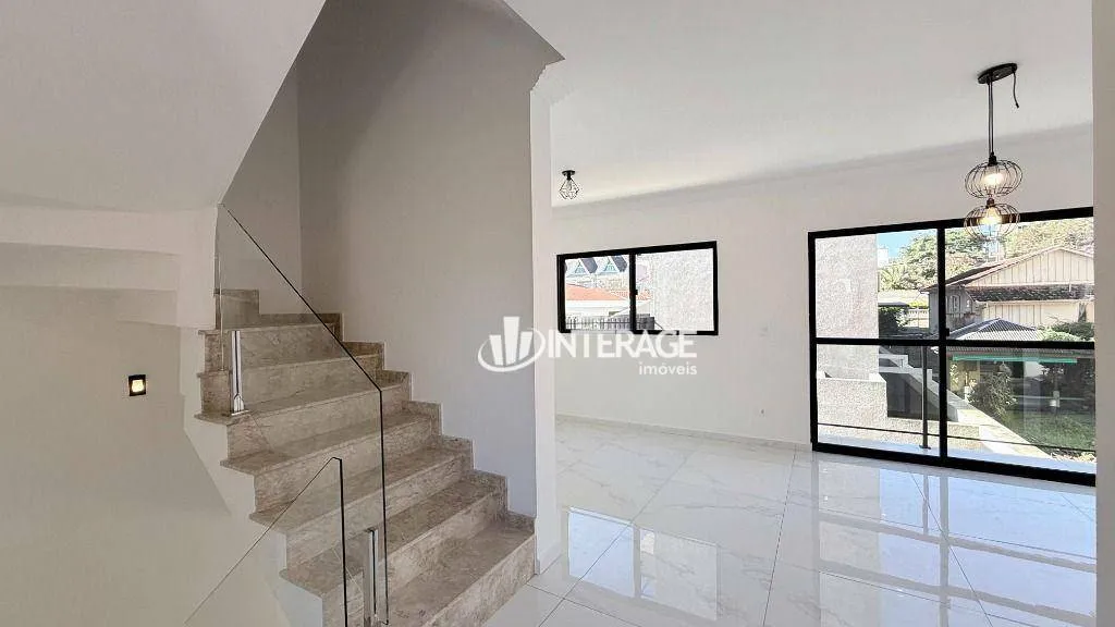 House with 3 bedrooms and 175 m², no parking — photo 11