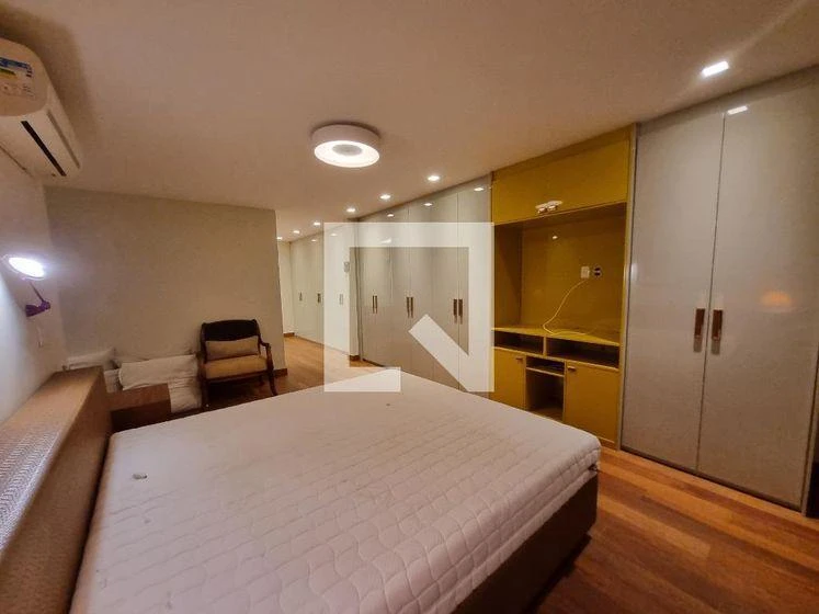 Washing machine in a 3-bedroom apartment, 300 m² — photo 15