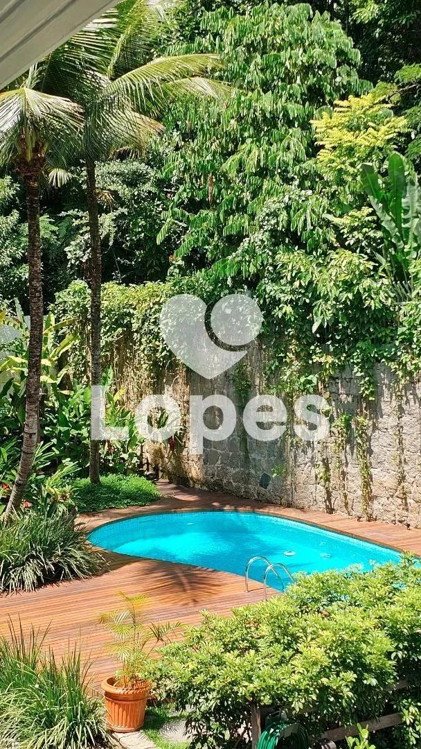 Furnished 960 m² house with 5 en-suite bedrooms — photo 22