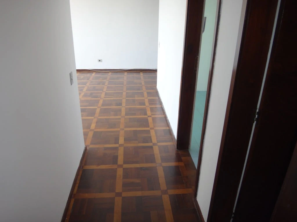 3-bedroom apartment with a bathtub in Curitiba — photo 28
