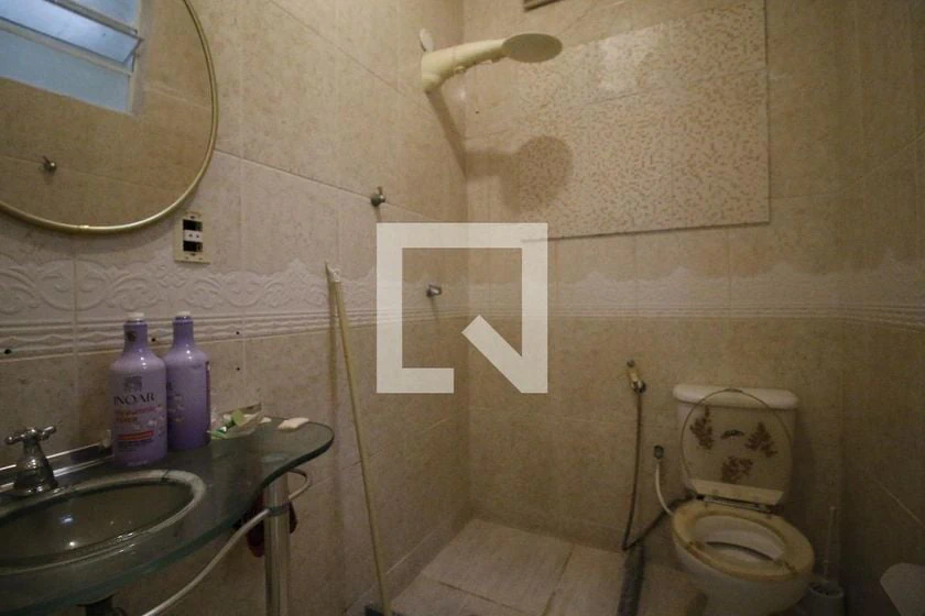 Apartamento de 260 m² com banheira e espaço de home office — photo 25