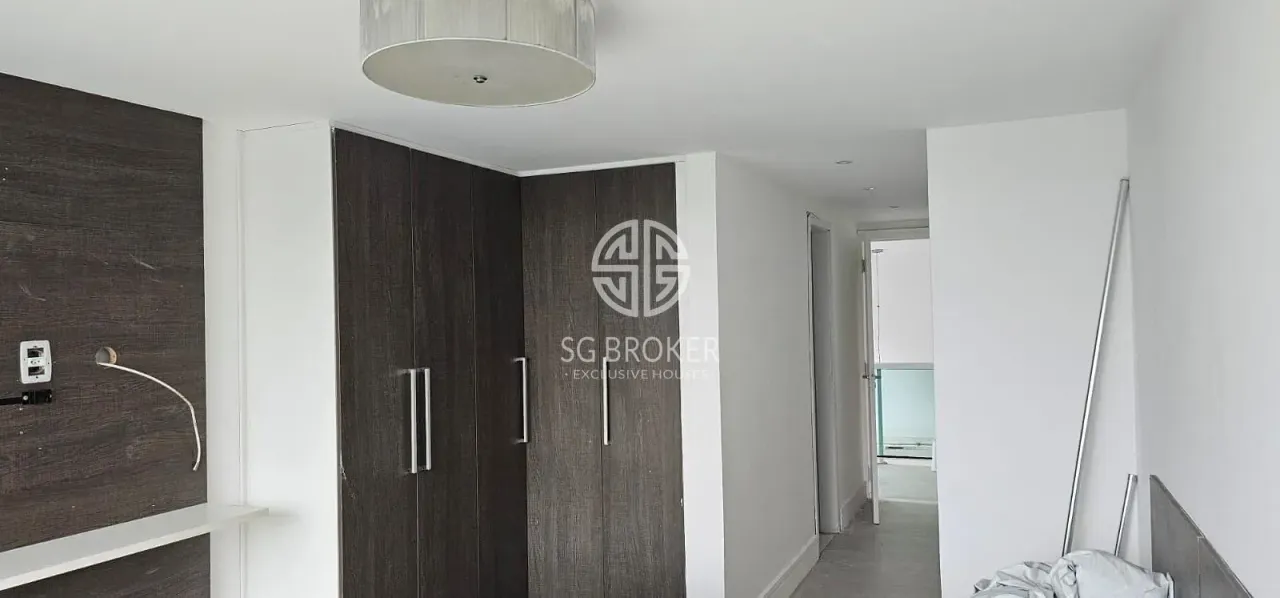 Casa com 5 quartos e 5 banheiros, 400 m² — photo 18