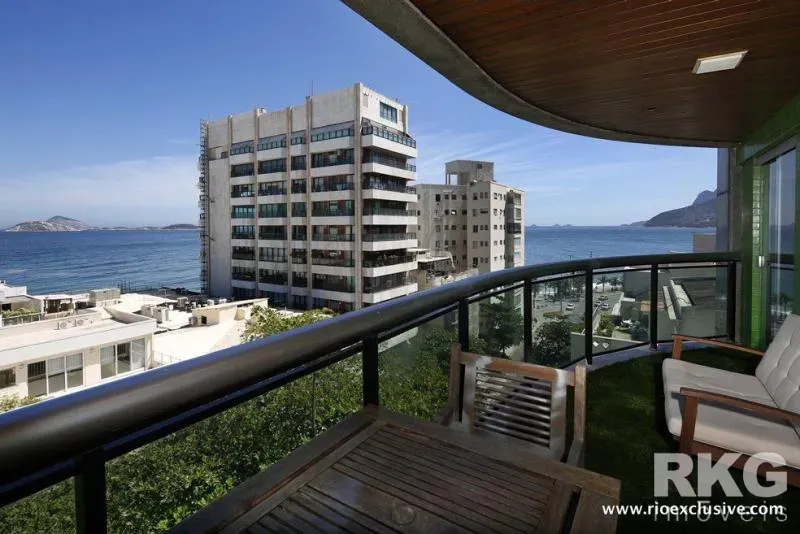 Furnished 2-bedroom apartment with an open-plan kitchen — photo 5