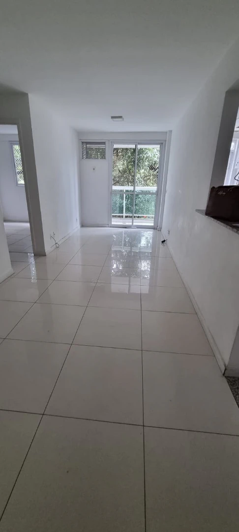 2-bedroom apartment with 1 en-suite bathroom and parking — photo 2