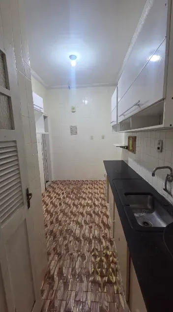 Wood or laminate floors in a 2-bedroom apartment, 90 m² — photo 10