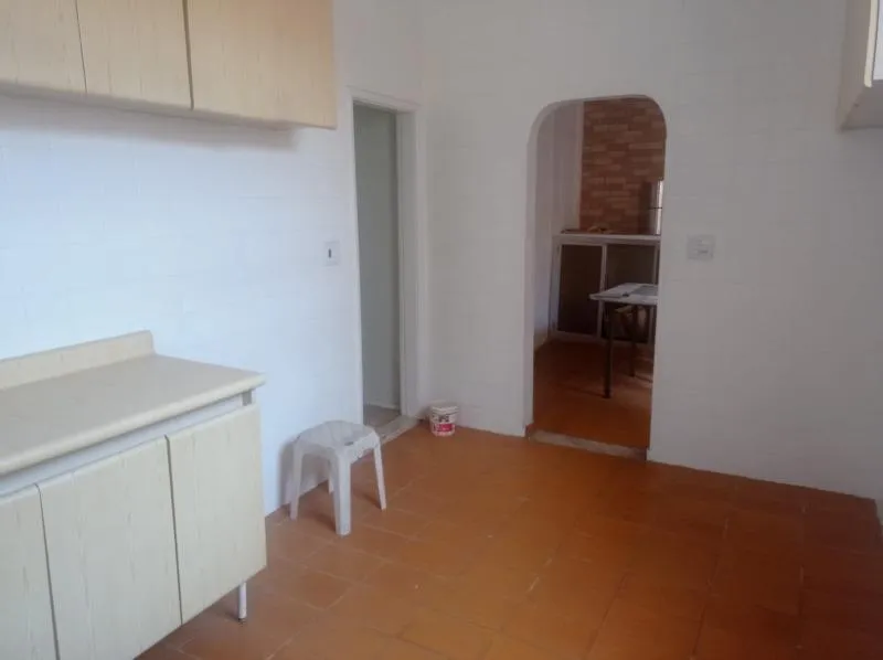 Residential house with 3 bedrooms and a balcony — photo 17