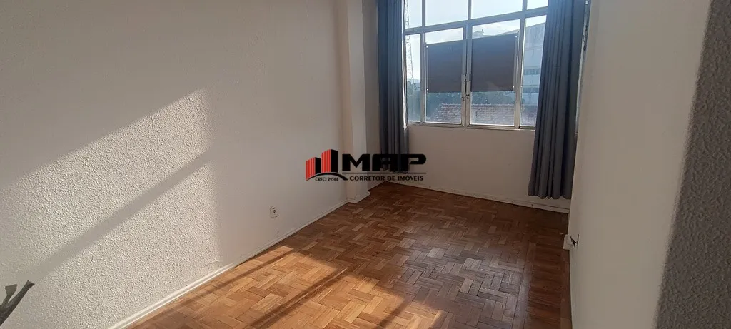 2-bedroom apartment with a compact kitchen and stove — photo 3