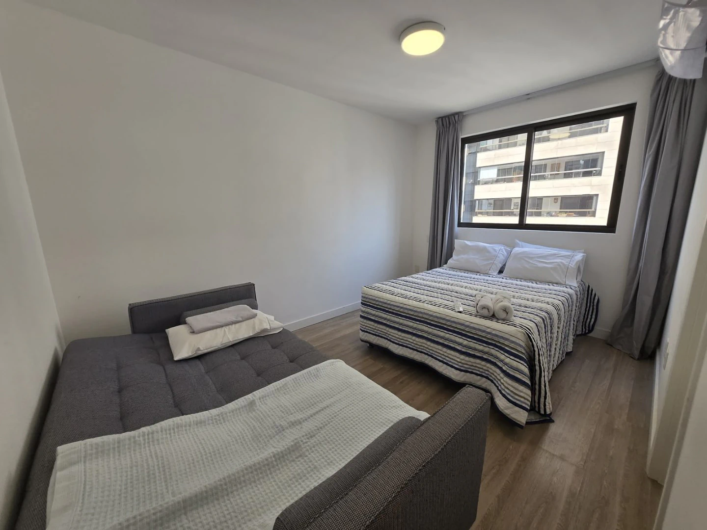 3-bedroom apartment with 3 en-suite baths and 4 total — photo 27