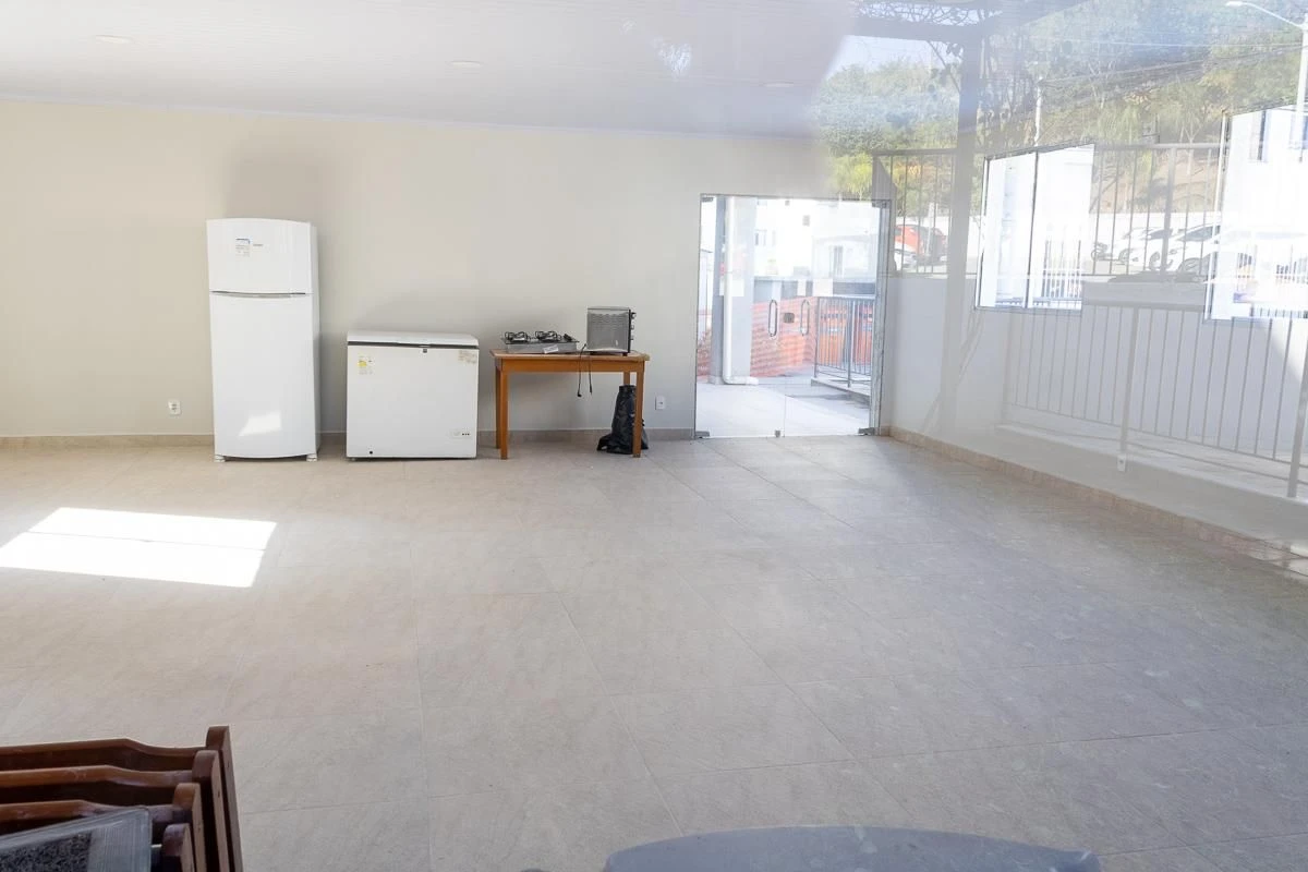 2-bedroom apartment with a grill on the balcony — photo 10