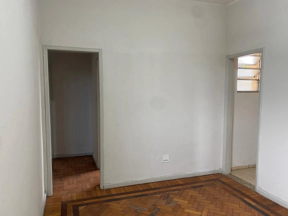 Unfurnished 3-bedroom apartment with 1 bathroom — photo 26