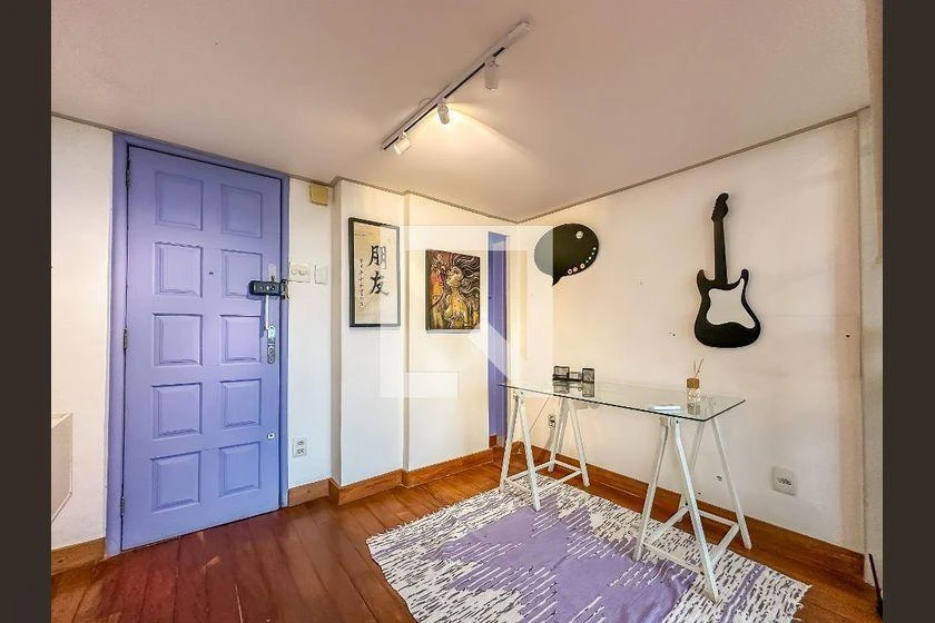 Furnished studio, 30 m², with floor-to-ceiling windows — photo 29
