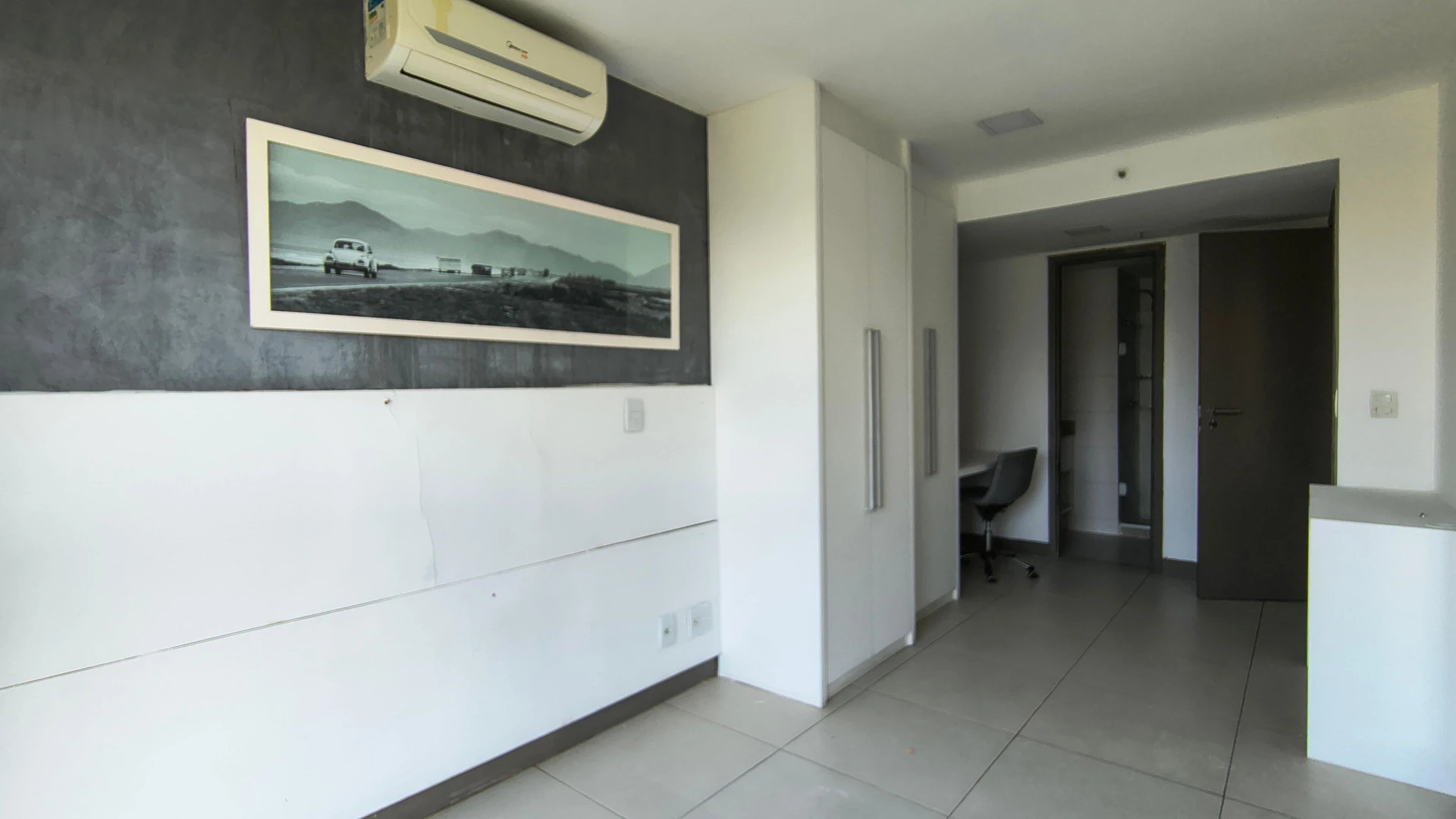 1-bedroom apartment with 1 parking space and balcony — photo 14
