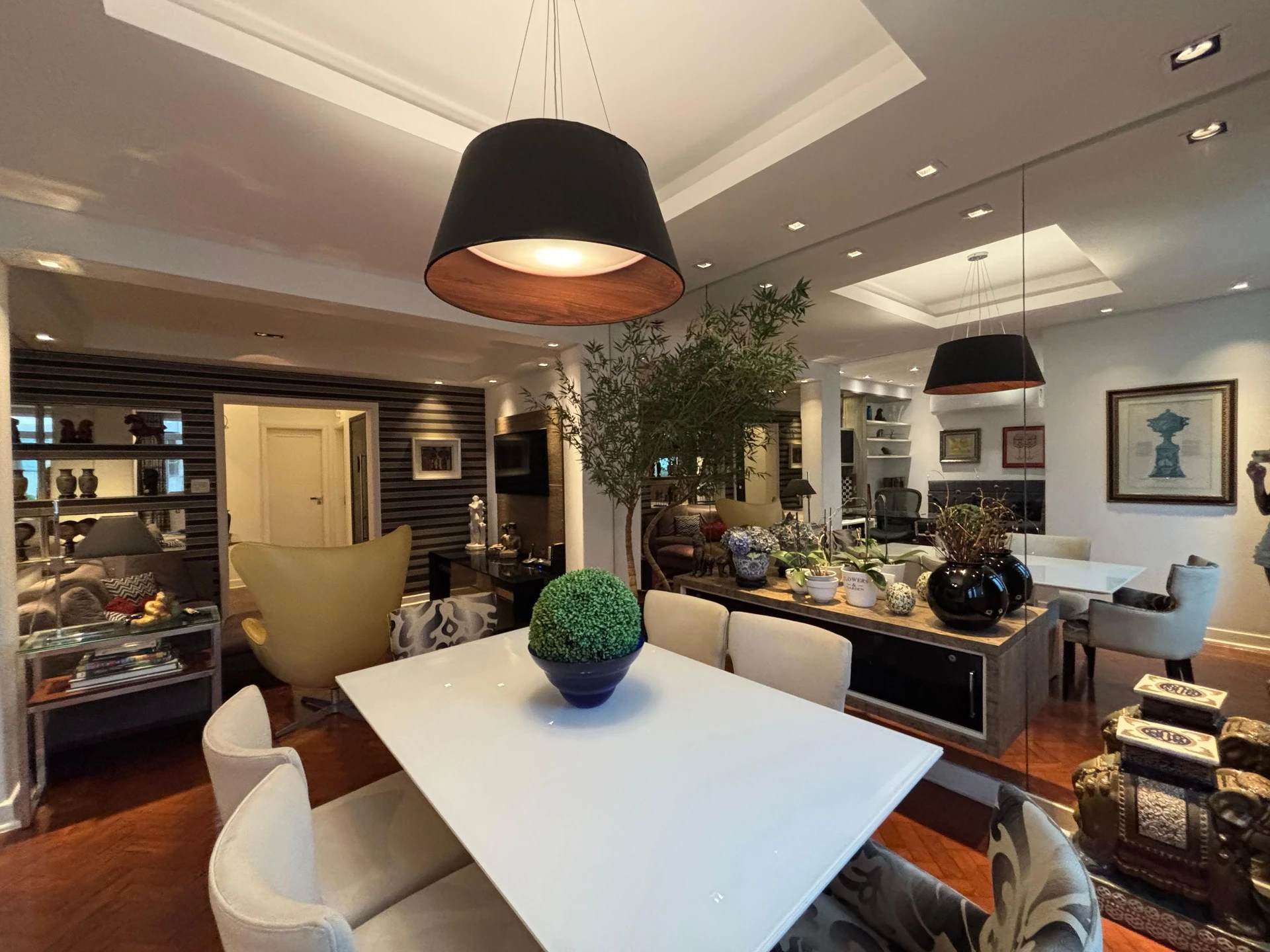 Furnished 1-bedroom apartment with 2 bathrooms — photo 19