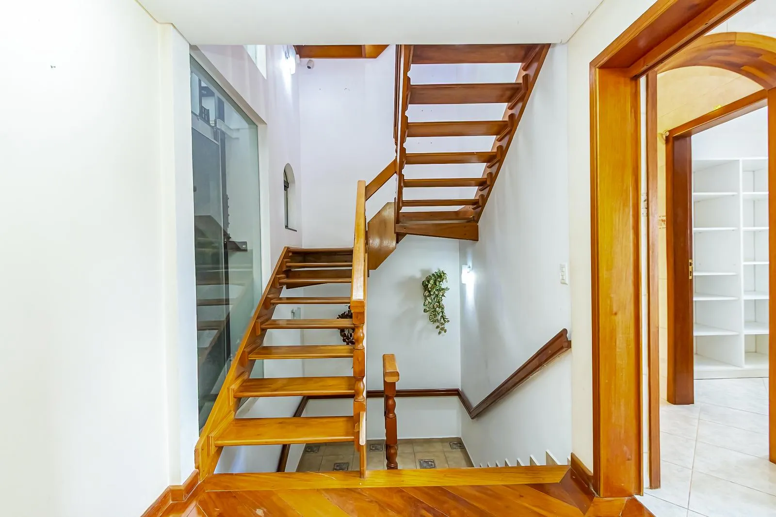 3-bedroom house with a separate kitchen and gas stove — photo 15