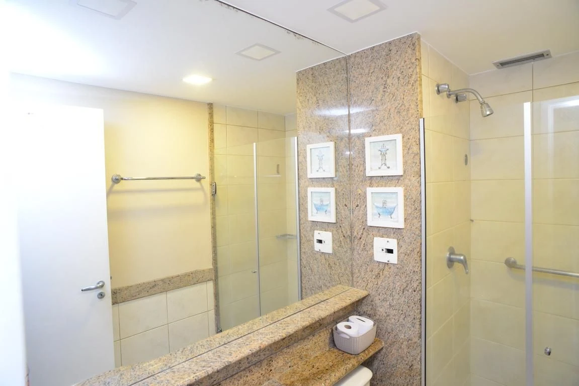 Apartamento de 1 quarto com varanda e box de vidro — photo 12