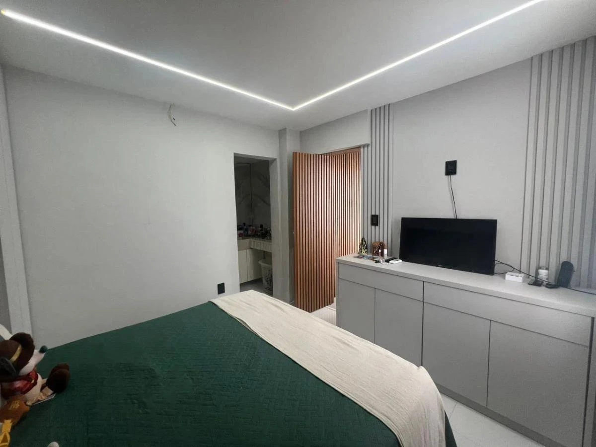 Furnished 189 m² apartment with 3 en-suite bedrooms and 2 parking — photo 33