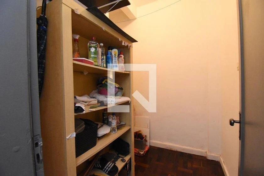 Apartment with wood floors, 2 bedrooms and 130 m² — photo 28