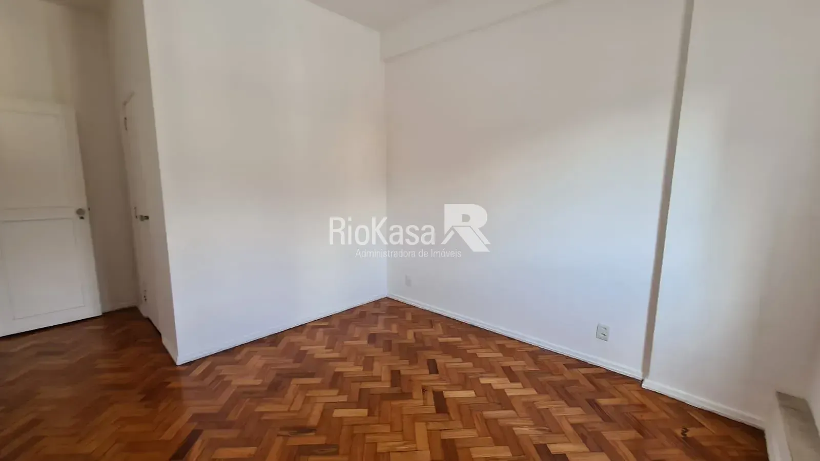 Mountain view in a 2-bedroom apartment, 102 m² — photo 7