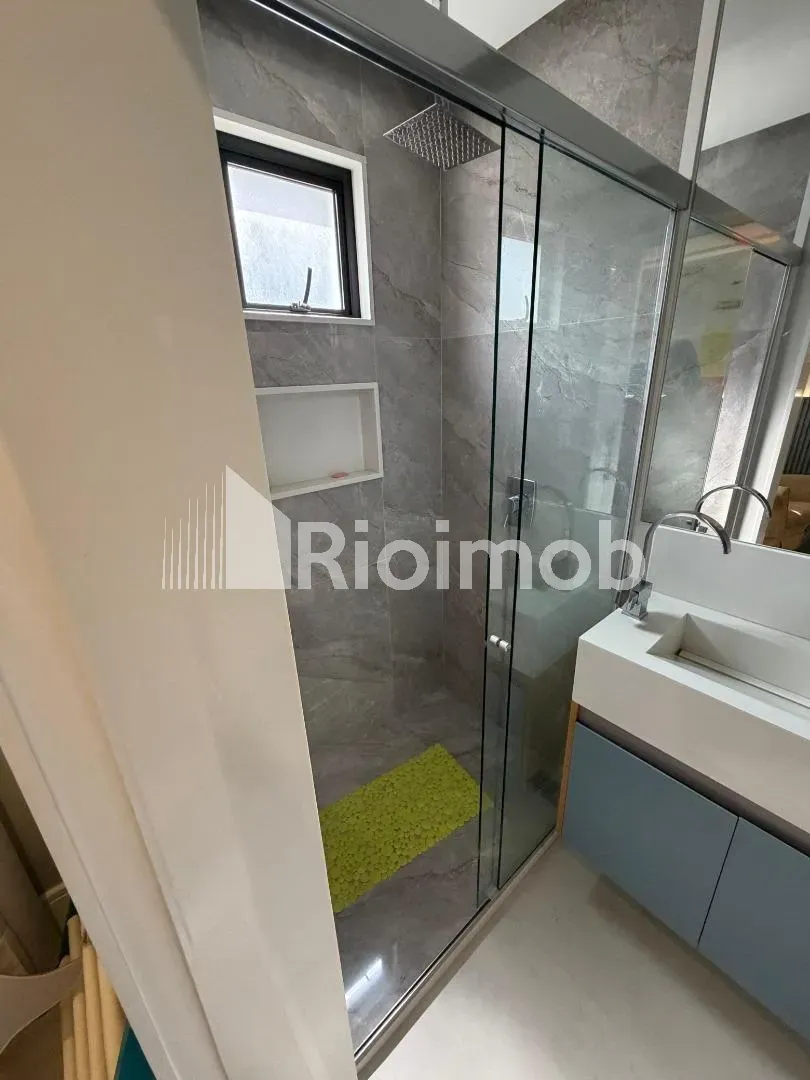 5-bedroom house with a bathtub in Rio de Janeiro — photo 15