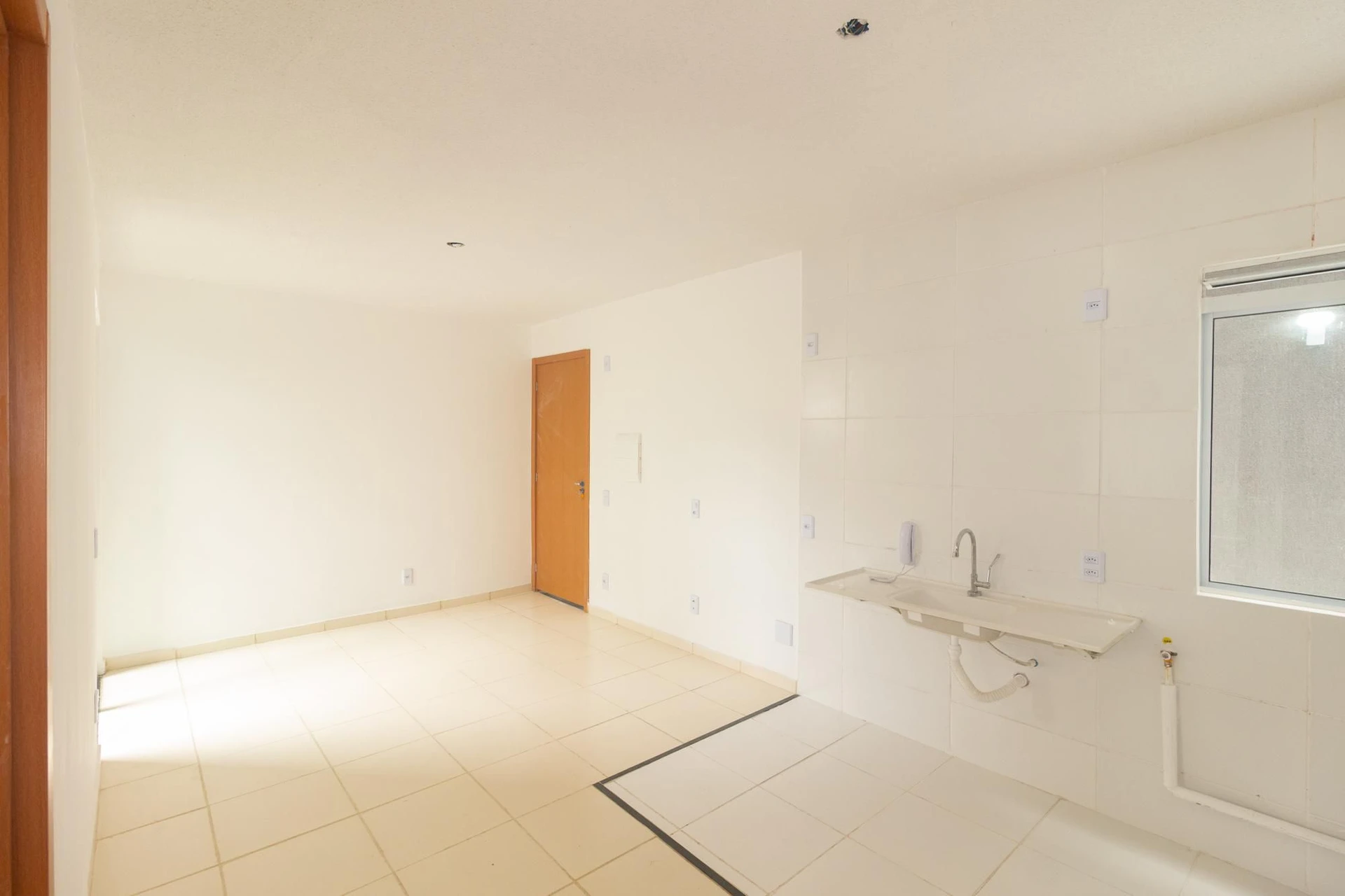 Furnished apartment, 48 m², with a grill on the balcony — photo 30