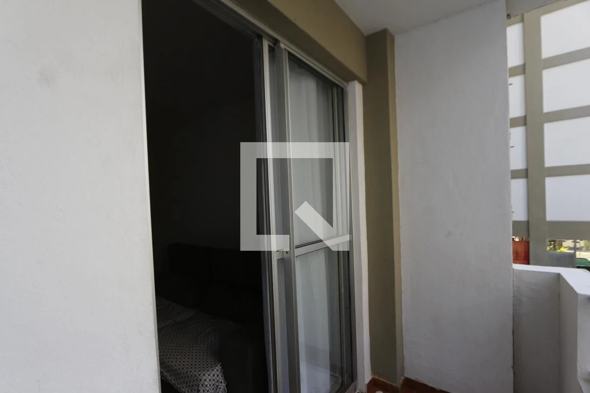 Apartamento mobiliado de 2 quartos em condomínio com piscina — photo 20