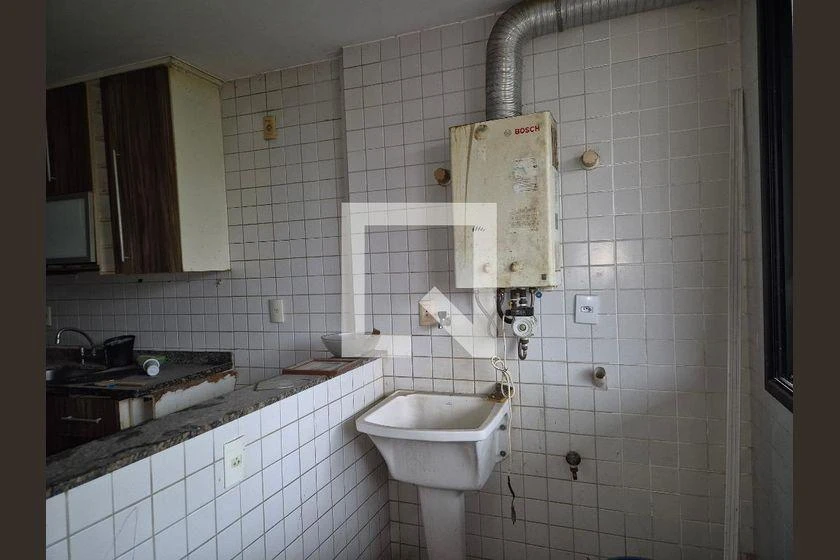 3-bedroom apartment, 1 with its own bathroom, 152 m² — photo 34