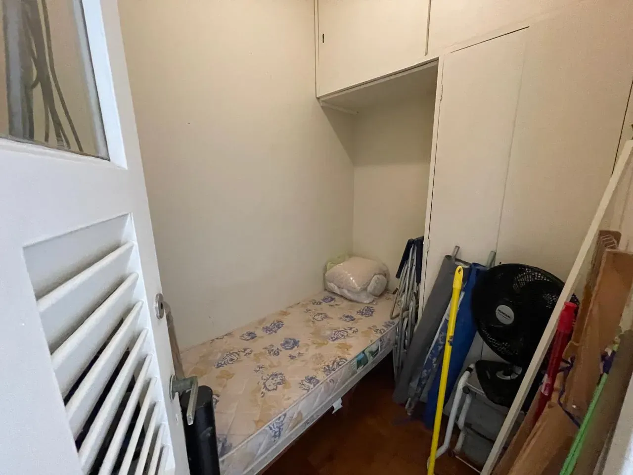 Furnished 3-bedroom apartment with a parking space — photo 24