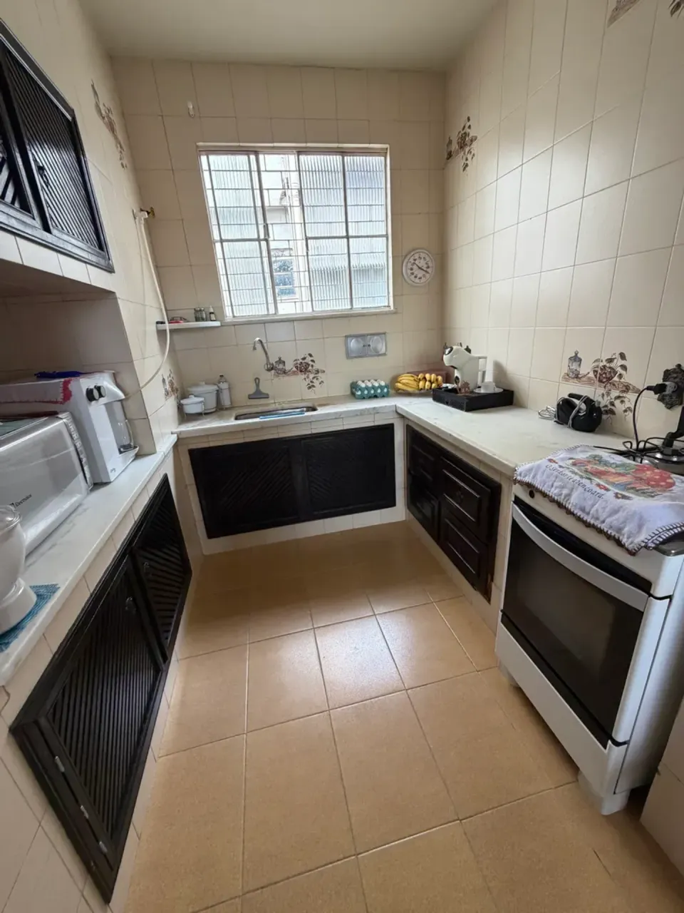 Furnished rental house with 5 bedrooms and 4 bathrooms — photo 2